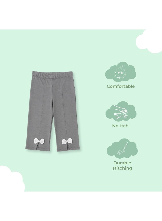 لؤي طقم ملابس شتوية للبنات من لؤي | بلوزة وبنطال من الصوف القطني العضوي | ملابس شتوية ناعمة ومريحة | طقم أنيق (رمادي) - Image 5